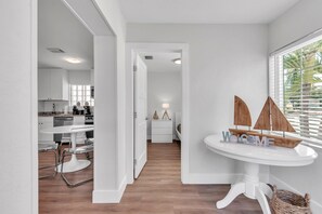 Condo, 1 cama Queen size y sofá cama (The Bungalows #7) | Cocina privada