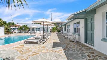 Studio, nhiều giường (The Bungalows #10) | Hồ bơi | Hồ bơi nước nóng