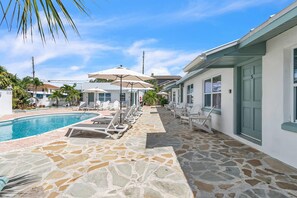 Studio, nhiều giường (The Bungalows #10) | Hồ bơi | Hồ bơi nước nóng 