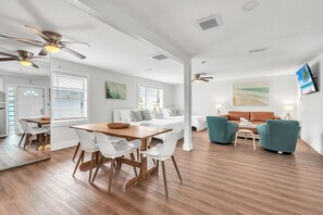 Studio, plusieurs lits (The Bungalows #10) | Restauration