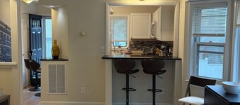 2-bedroom apartment in New Canaan with AC/Heating/Wifi/etc