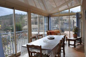 Dining - Holiday Home 'Marion' with Shared Pool, Private Terrace & Wi-Fi (Allemagne-en-Provence)