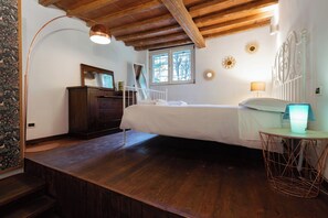 2 chambres, fer et planche à repasser, accès à Internet, literie fournie