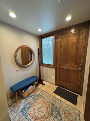 Interior - Family Sized Charming Mountain Condo- Minutes walk to resort (Park City)