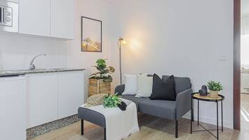 Apartment, 1 Bedroom | Living room