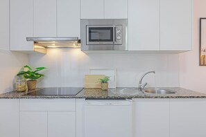 アパートメント 1 ベッドルーム | 専用キッチン | 小型冷蔵庫