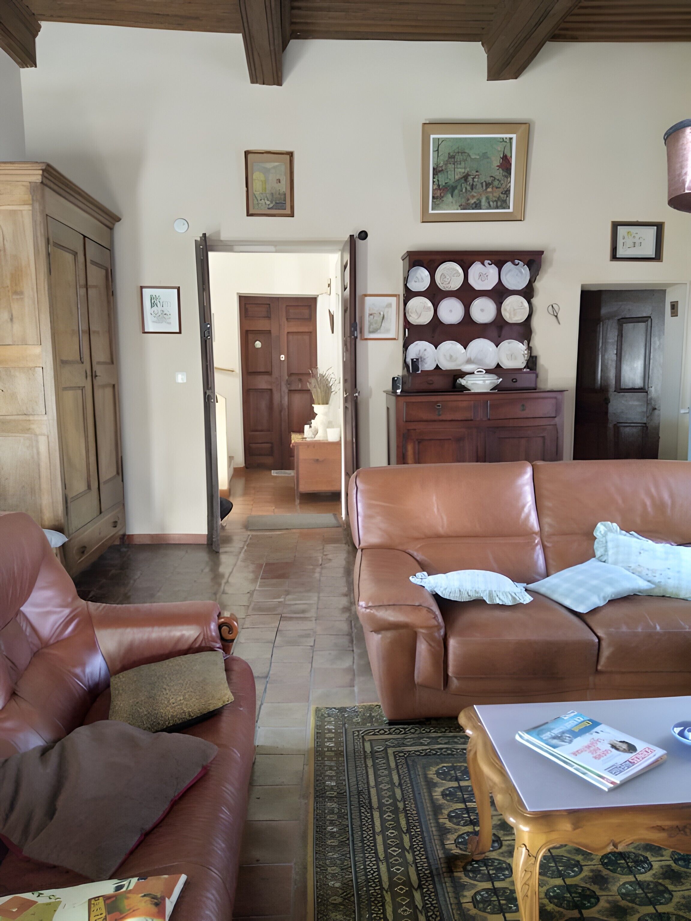 TV, caminetto