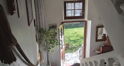 Holiday Home 'Gîte De Diane' with Shared Pool, Communal Garden and Wi-Fi