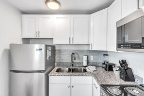 إستديو - سرير كبير (The Bungalows #8) | مطبخ خاص