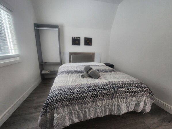 1 habitación, internet y ropa de cama 