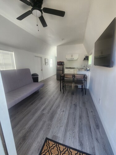 One bedroom inlaw house by Bush Gardens - USF