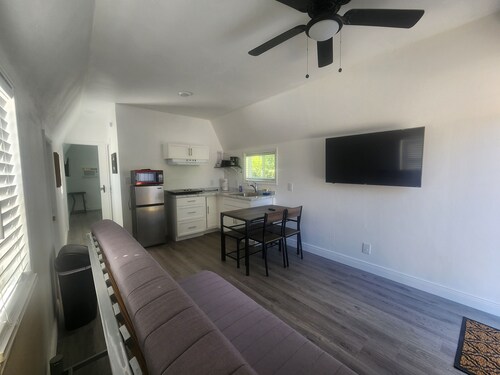 One bedroom inlaw house by Bush Gardens - USF