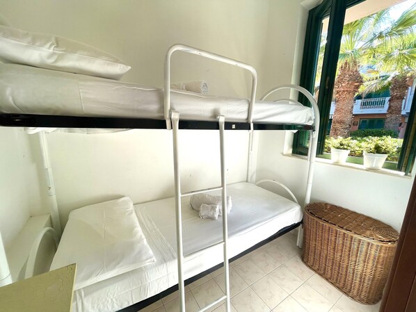 Apartamento | 2 dormitorios, mobiliario individual, ropa de cama