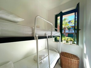 Huoneisto | 2 makuuhuonetta, yksilöllisesti kalustettu, vuodevaatteet