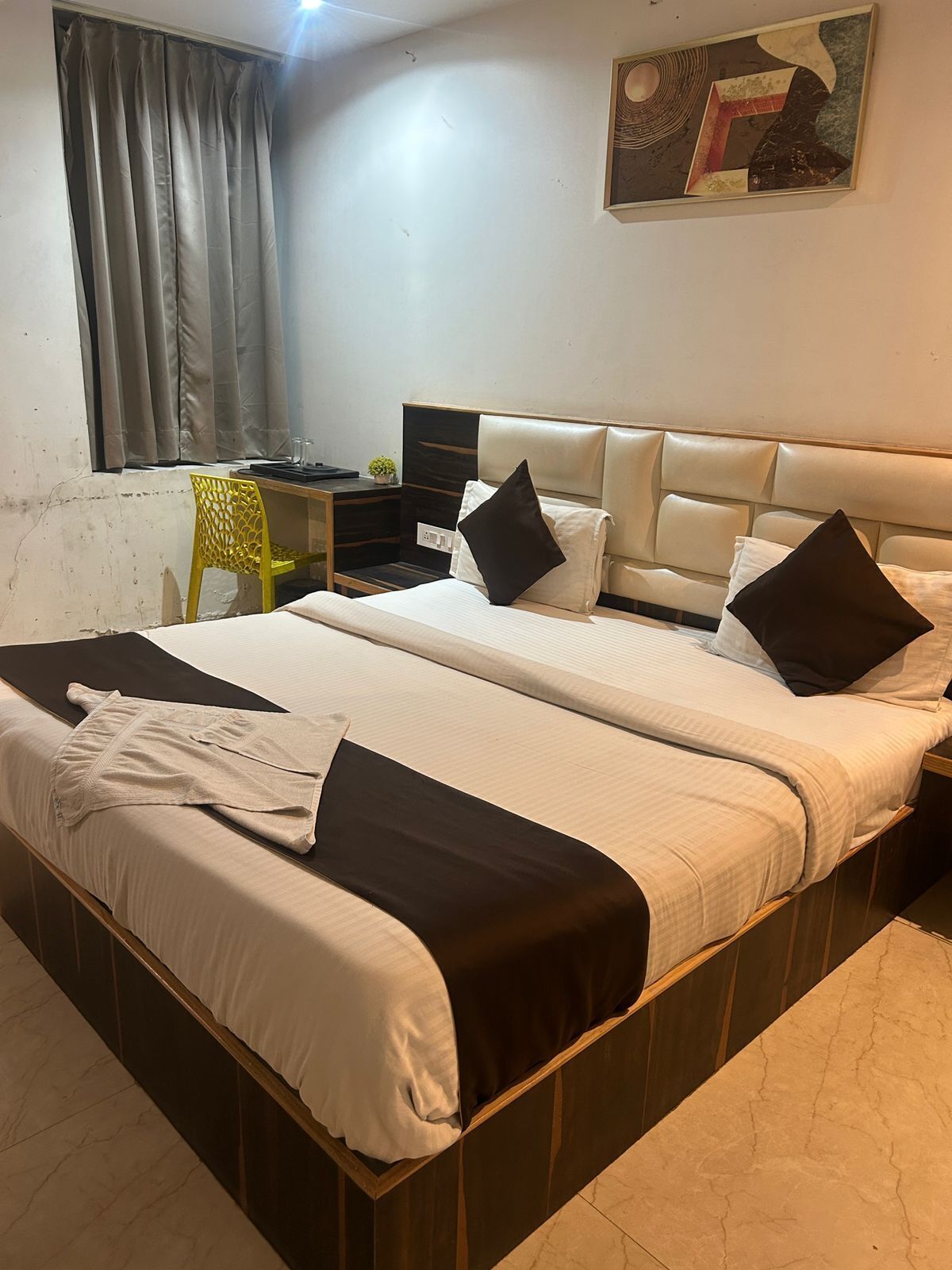 디럭스 더블룸, 킹사이즈침대 1개 | 책상, 무료 WiFi