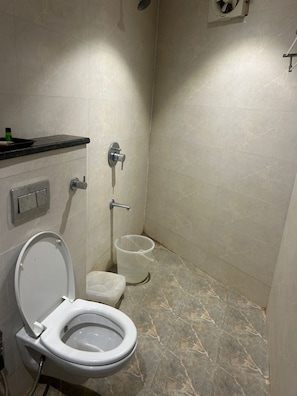 Shower, free toiletries, towels, soap