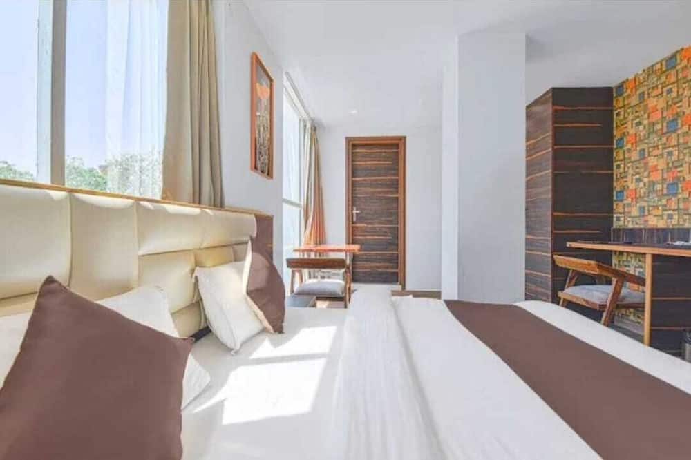The Crims Hotel Pratap Nagar