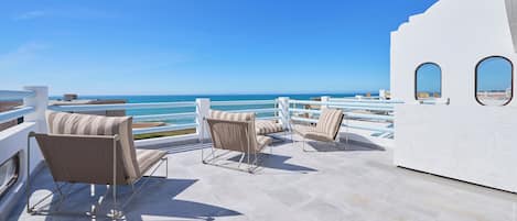 Habitación doble estándar, balcón, vista al océano | Wifi gratis