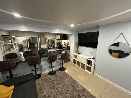 Cacém Maison a cosy apartment with outdoor space Grill facilities and 3 bedrooms