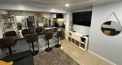 Cacém Maison a cosy apartment with outdoor space Grill facilities and 3 bedrooms