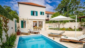 Pool - Villa Zenna - Three Bedroom Villa, Sleeps 6 (Jelsa)