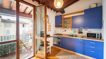 Frigorifero, microonde, forno, lavastoviglie