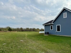 المنطقة المحيطة بالمنشأة