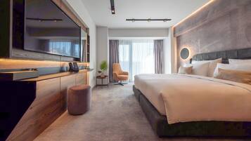 Deluxe Double or Twin Room, Mountain View | Desk, blackout drapes, soundproofing, free WiFi