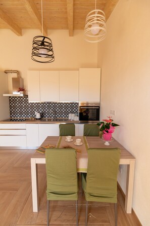 Dining - Apartment 'Lu Furru - Carasau' with Air Conditioning (Telti)