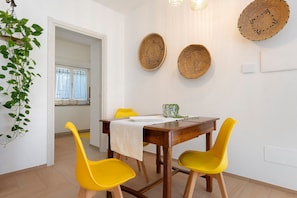 Dining - Holiday Home 'Lu Furru - Coccu Apartment' with Air Conditioning (Telti)