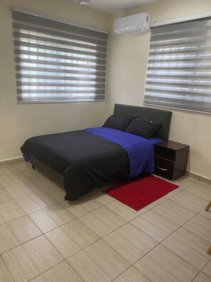 Iron/ironing board, free WiFi - Louis Apartments  (Kwabenyan)