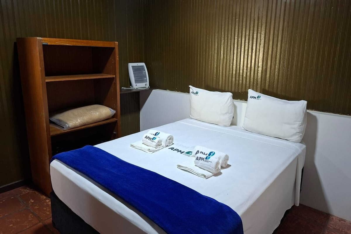 Basic Chalet (618002) | WiFi (free), bed sheets