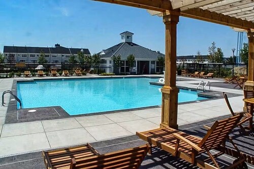 Welcome to a Cozy Waterfront Condo in Charming Cambridge, MD