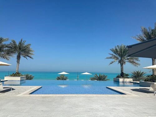 Luxury 2BR Beachfront Retreat in Mamsha Saadiyat