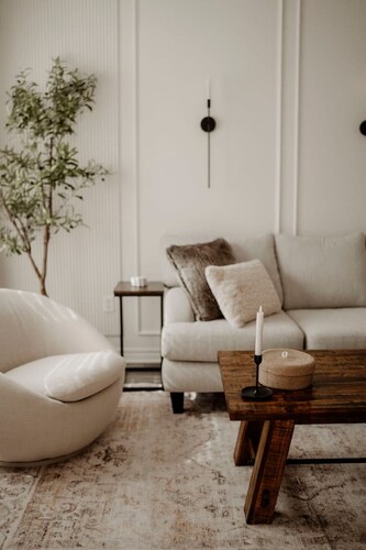 Luxury Townhouse | Barrie Hideaway