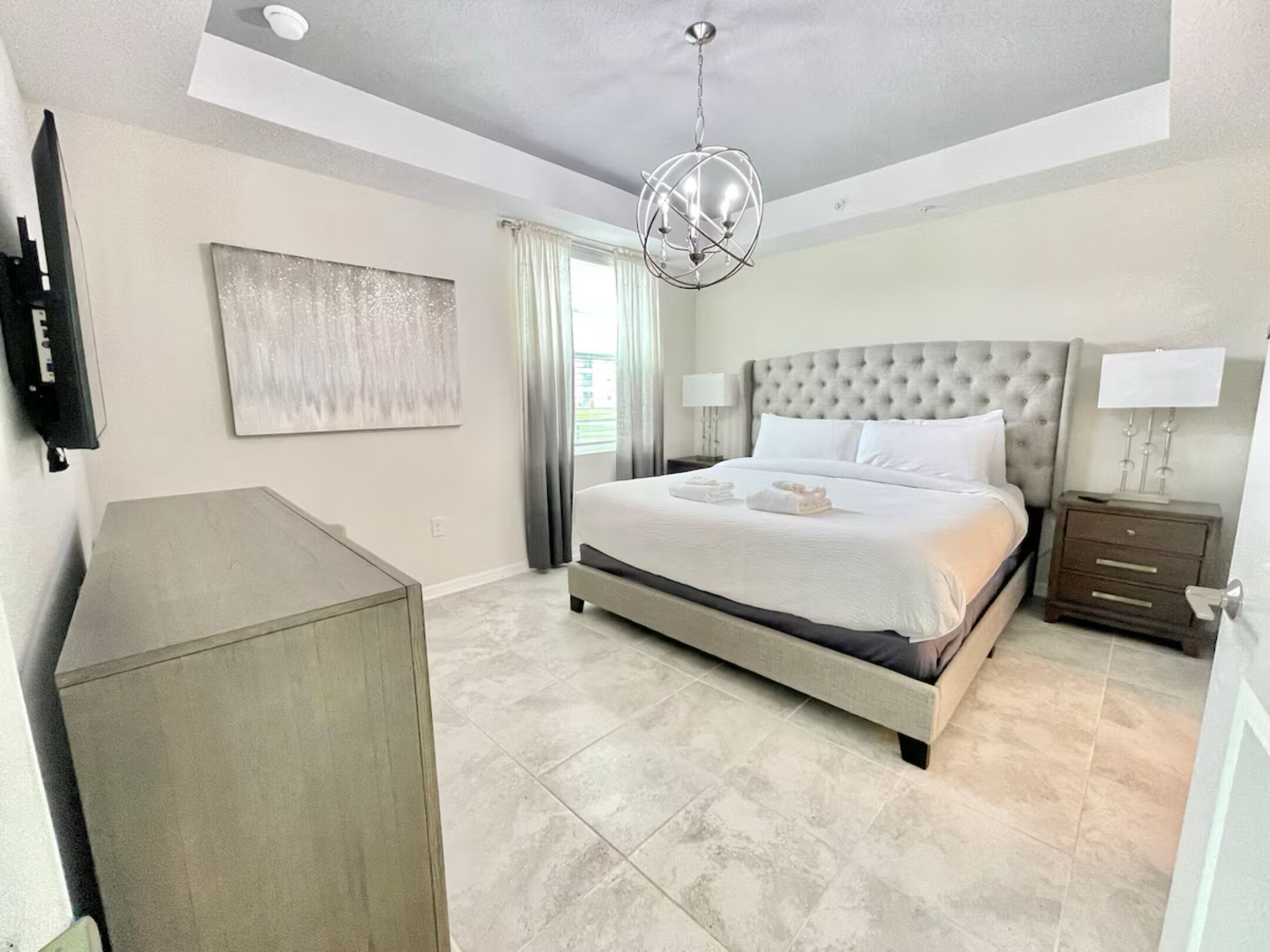 3 bedrooms, iron/ironing board, WiFi, bed sheets