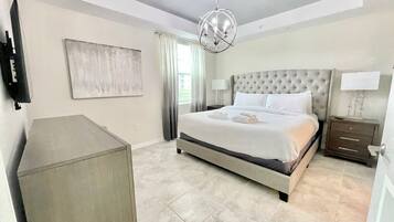 3 bedrooms, iron/ironing board, WiFi, bed sheets