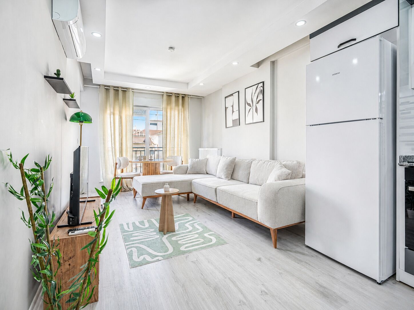 Familienapartment, 2 Schlafzimmer, Nichtraucher, Balkon | Verdunkelungsvorhänge, schallisolierte Zimmer, Bügeleisen/Bügelbrett