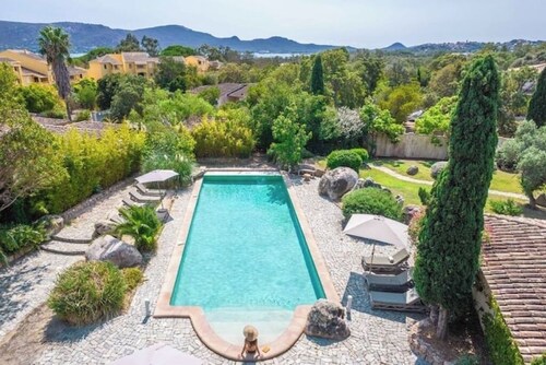 Magnifique villa de luxe avec piscine