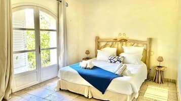 6 bedrooms, iron/ironing board, travel crib, free WiFi