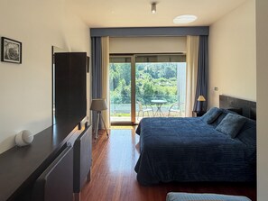 4 chambres, fer et planche à repasser, lit parapluie, Wi-Fi gratuit