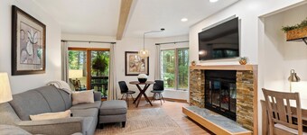 Lakeside Club - 1 Bedroom, 1 bathroom Condo Lake Access