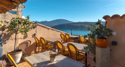 Bed and Breakfast 'Océan' with Lake View, Wi-Fi and Air Conditioning