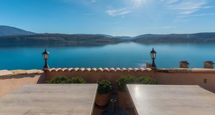 Chambre dâhĂŽtes « OcĂ©an » avec vue sur le lac, Wi-Fi et climatisation