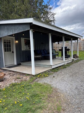Terrace/patio - Lovely 2-bedroom apartment only
20 minutes from the All-Star Village! (New Berlin)