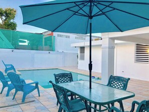 Outdoor pool - Casa Dos Palmas-House with Solar System and just 8 Min from the Airport. (San Juan)