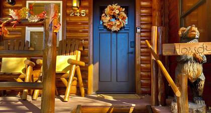 Just listed "Ullr's Hideaway" 2 bedroom Chalet 5 min to Breckenridge