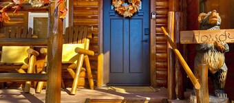 Just listed "Ullr's Hideaway" 2 bedroom Chalet 5 min to Breckenridge