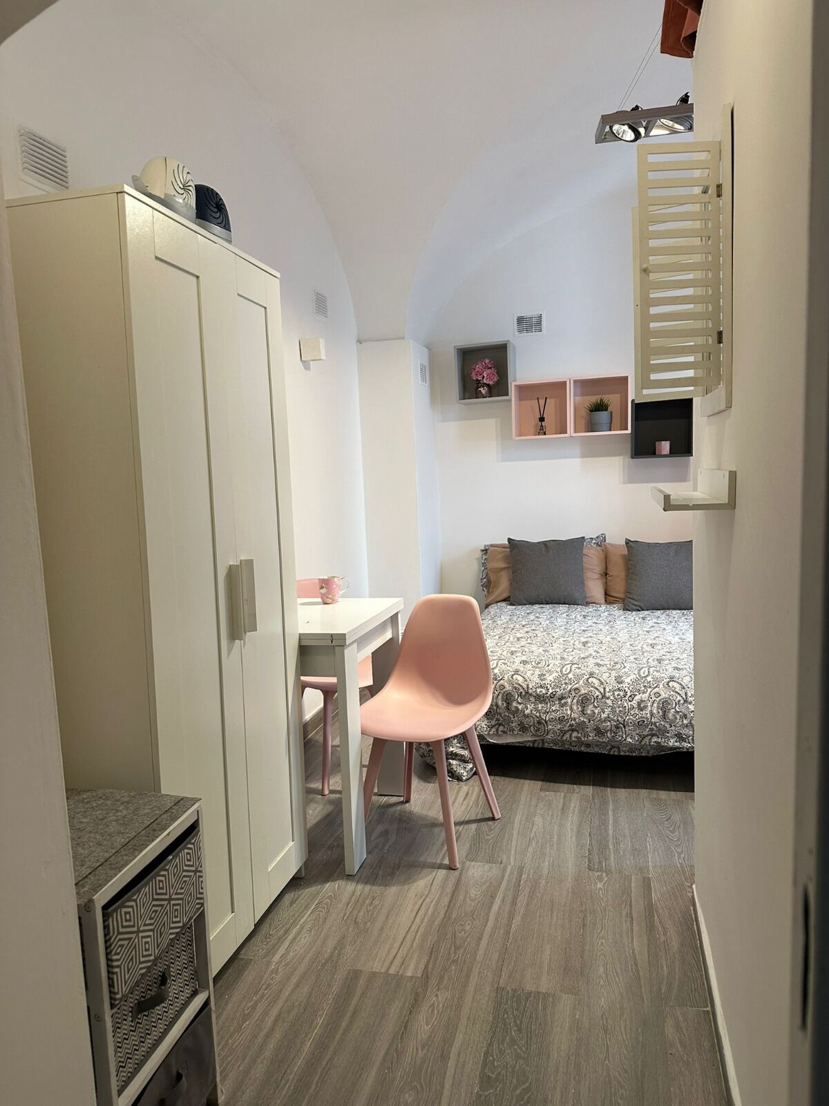 1 dormitorio y ropa de cama