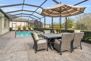 Outdoor dining - Looking for last minute X-mas plans?  Beautiful home in Fort Myers - 7 days min. (Fort Myers)